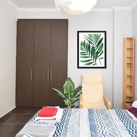 Modern Apartment In The Heart Of The City Lárisa Eksteriør bilde